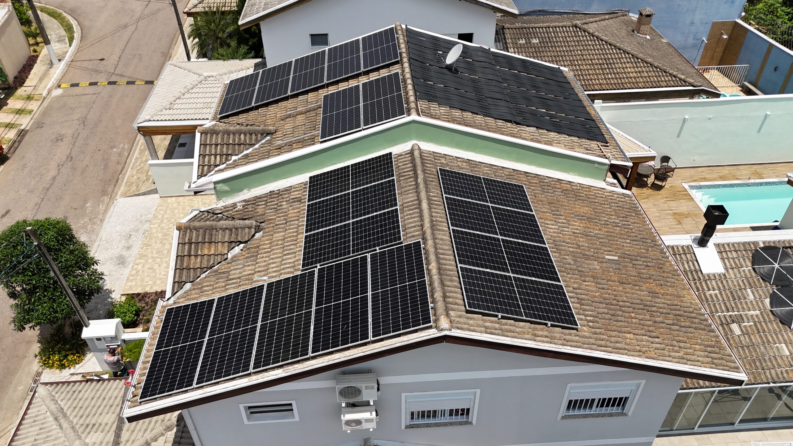 Projeto de energia solar instalado pela Solar Cavalcante — Mirna Beatriz